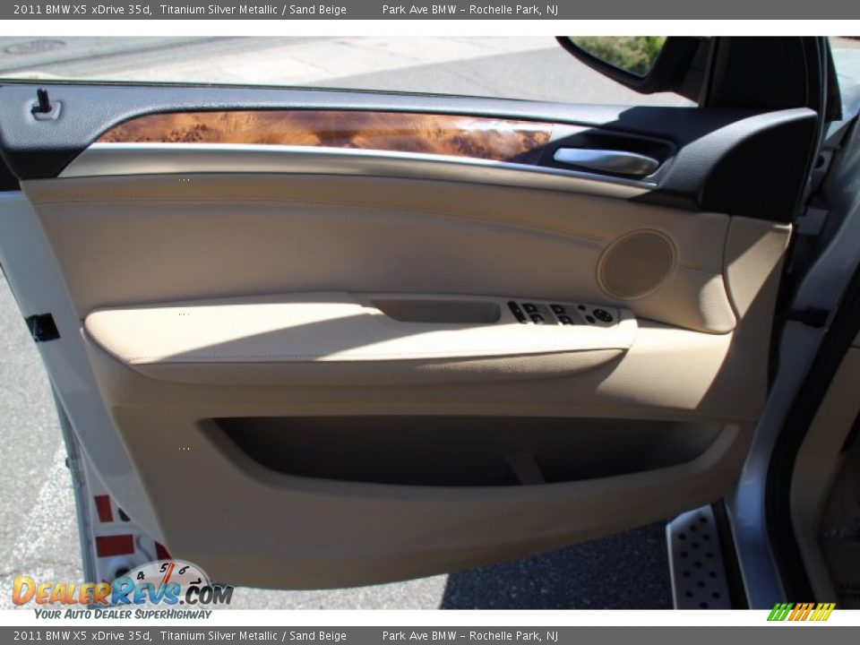 2011 BMW X5 xDrive 35d Titanium Silver Metallic / Sand Beige Photo #9