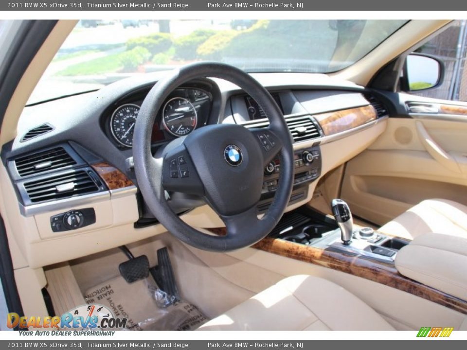 2011 BMW X5 xDrive 35d Titanium Silver Metallic / Sand Beige Photo #10