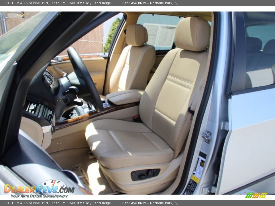2011 BMW X5 xDrive 35d Titanium Silver Metallic / Sand Beige Photo #12