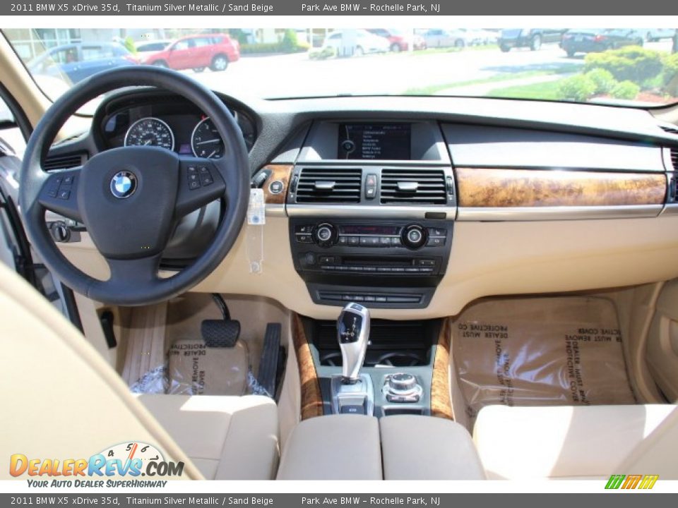 2011 BMW X5 xDrive 35d Titanium Silver Metallic / Sand Beige Photo #13