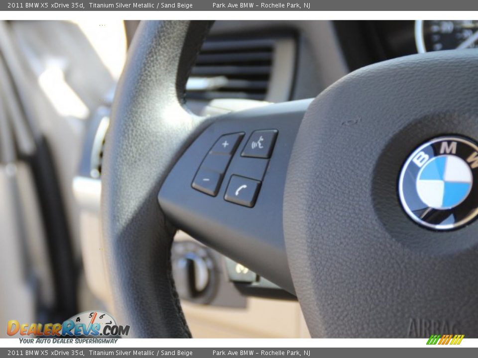 2011 BMW X5 xDrive 35d Titanium Silver Metallic / Sand Beige Photo #17