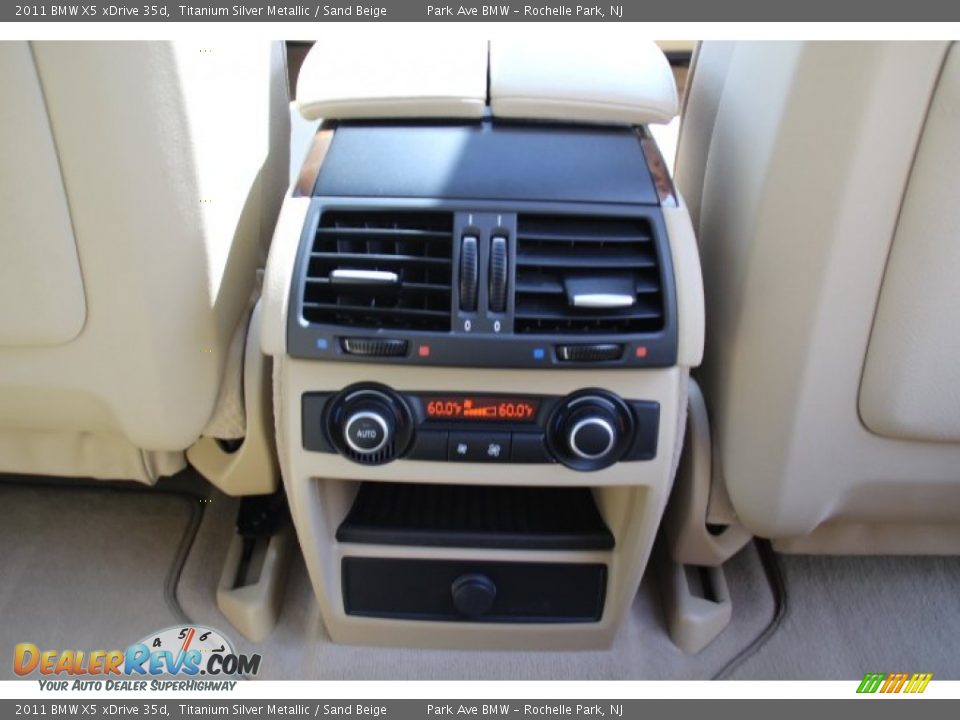 2011 BMW X5 xDrive 35d Titanium Silver Metallic / Sand Beige Photo #26