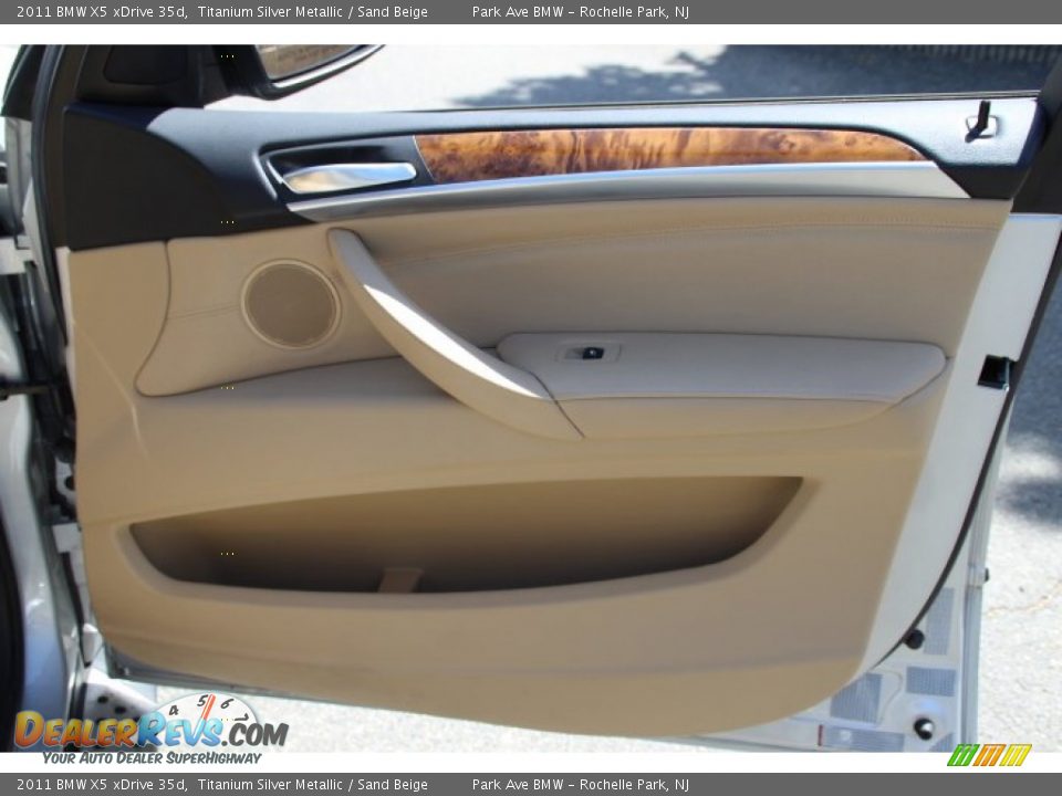 2011 BMW X5 xDrive 35d Titanium Silver Metallic / Sand Beige Photo #27