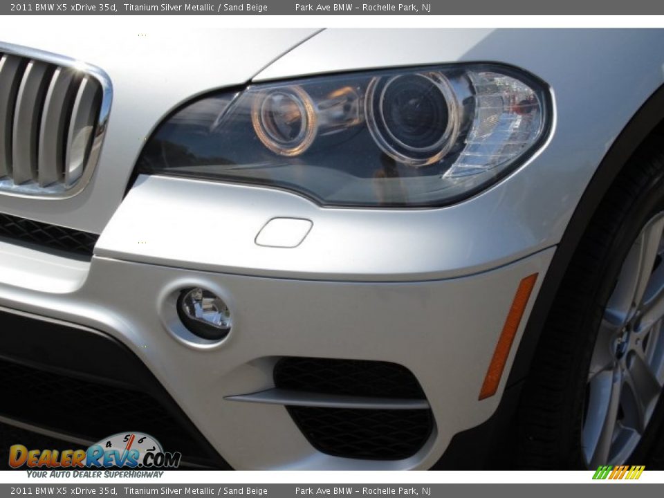 2011 BMW X5 xDrive 35d Titanium Silver Metallic / Sand Beige Photo #32