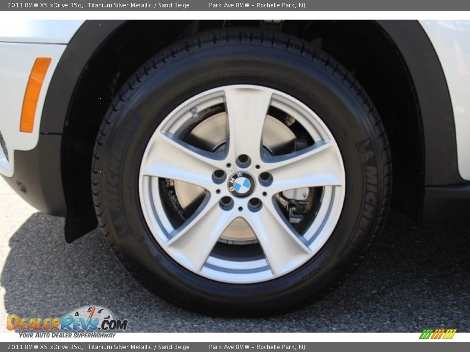 2011 BMW X5 xDrive 35d Titanium Silver Metallic / Sand Beige Photo #33