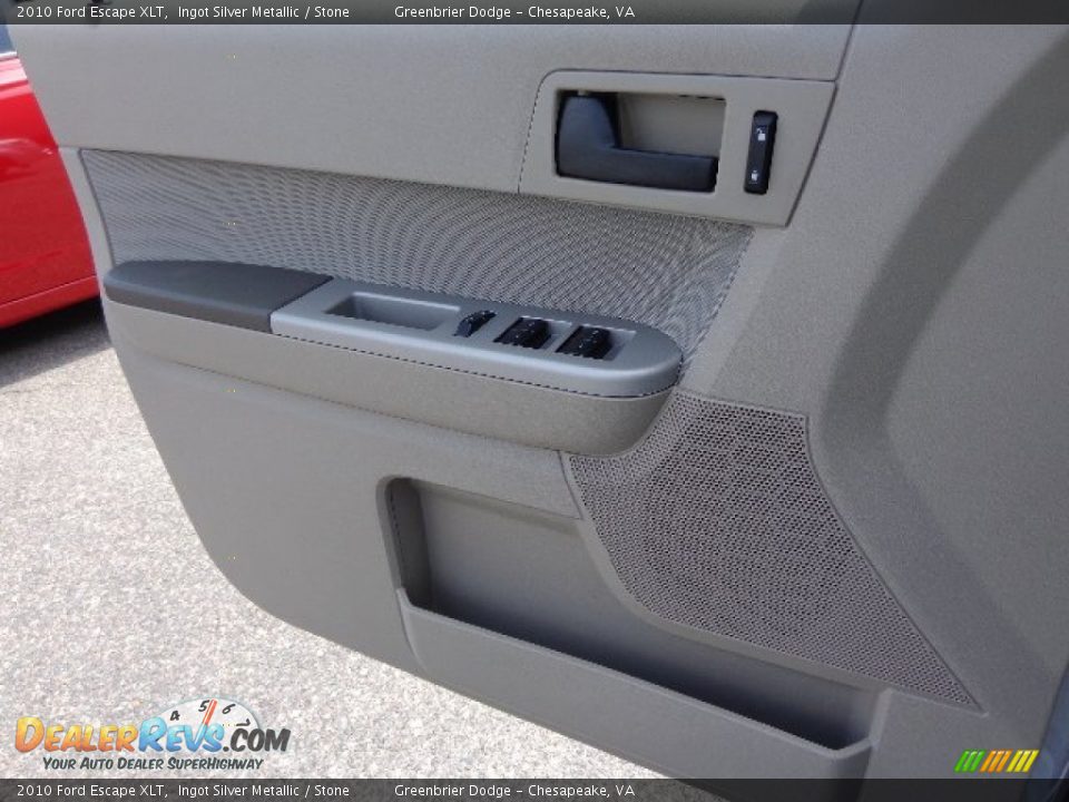 2010 Ford Escape XLT Ingot Silver Metallic / Stone Photo #17