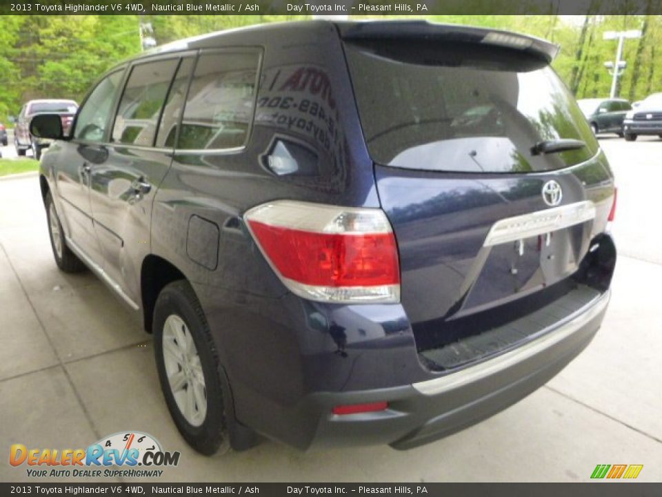 2013 Toyota Highlander V6 4WD Nautical Blue Metallic / Ash Photo #4