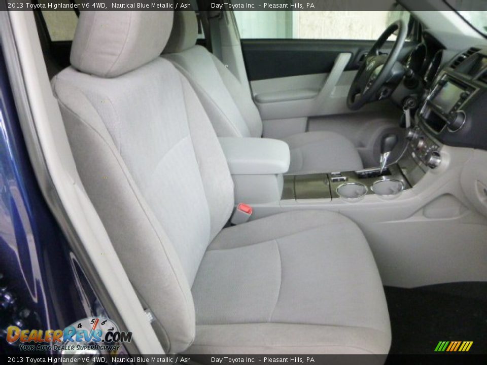 2013 Toyota Highlander V6 4WD Nautical Blue Metallic / Ash Photo #9