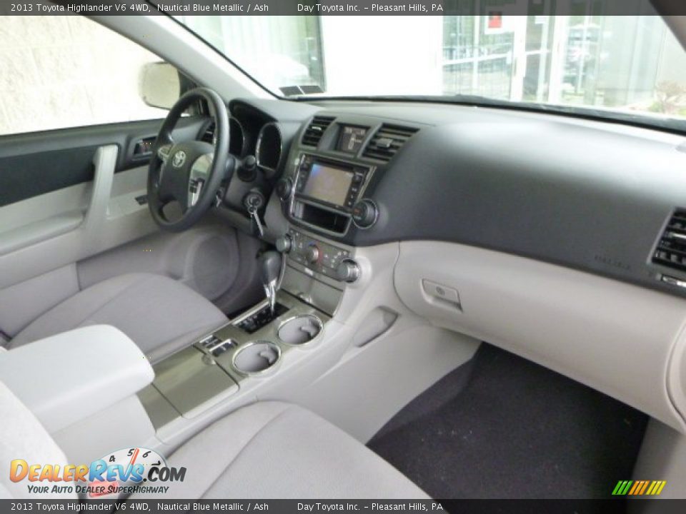 2013 Toyota Highlander V6 4WD Nautical Blue Metallic / Ash Photo #10