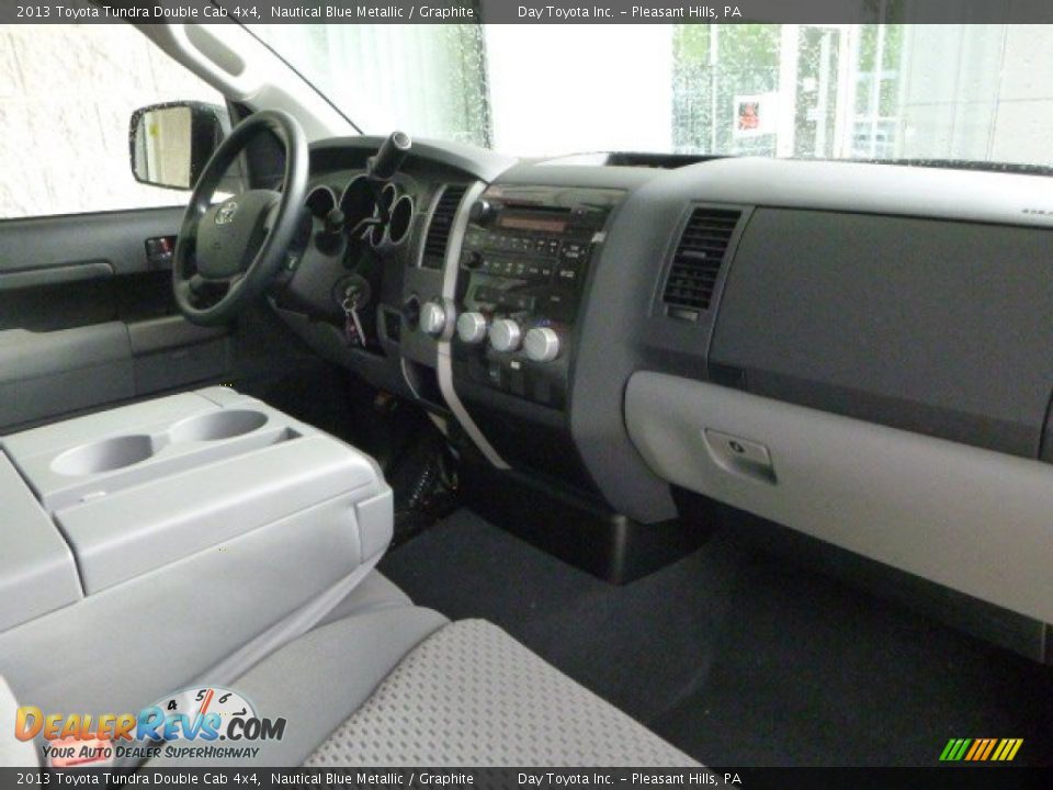 2013 Toyota Tundra Double Cab 4x4 Nautical Blue Metallic / Graphite Photo #10