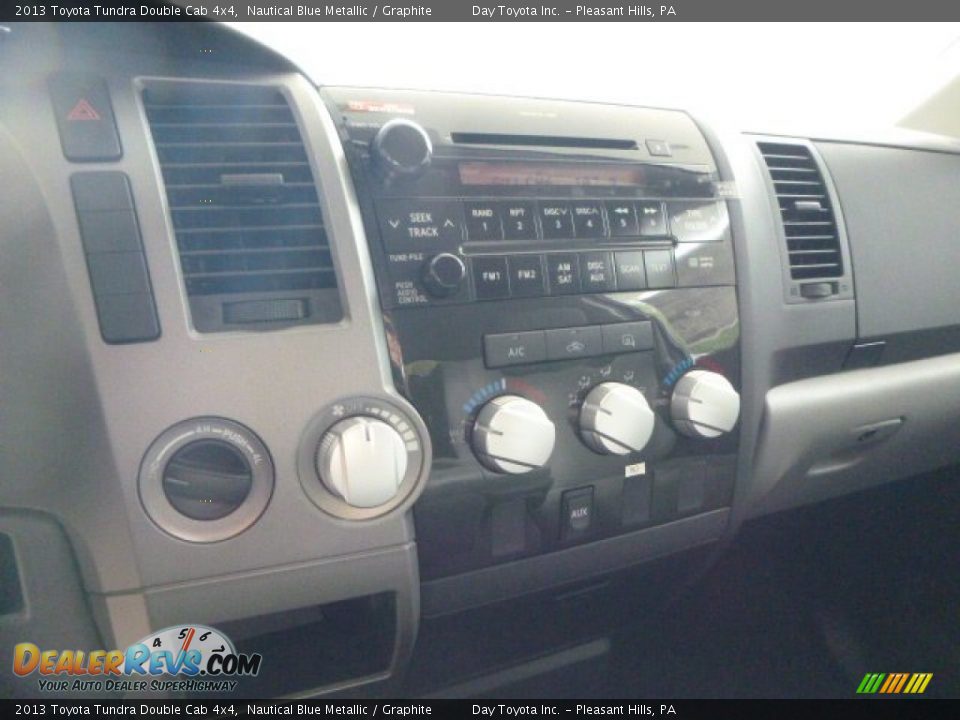 2013 Toyota Tundra Double Cab 4x4 Nautical Blue Metallic / Graphite Photo #18