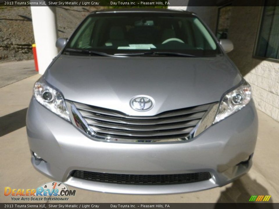 2013 Toyota Sienna XLE Silver Sky Metallic / Light Gray Photo #6
