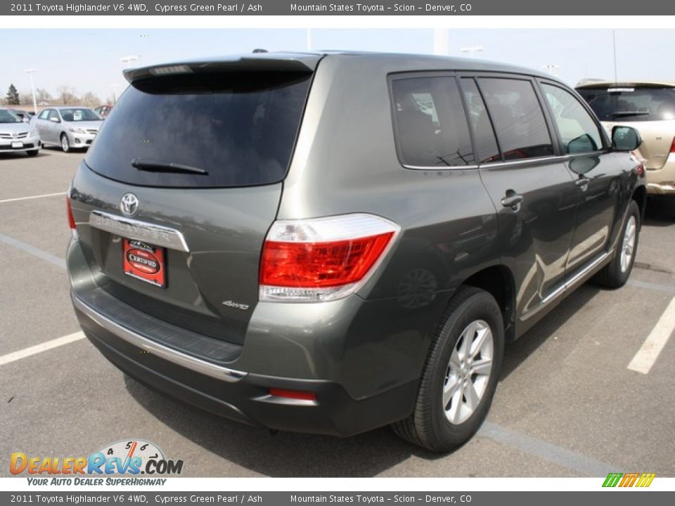 2011 Toyota Highlander V6 4WD Cypress Green Pearl / Ash Photo #2