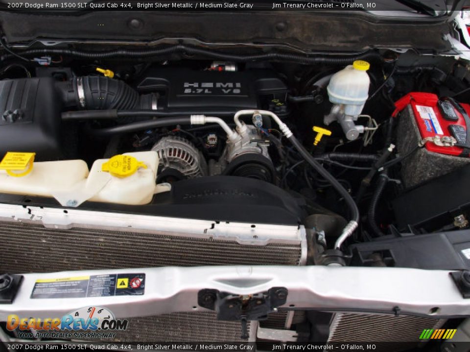 2007 Dodge Ram 1500 SLT Quad Cab 4x4 Bright Silver Metallic / Medium Slate Gray Photo #7