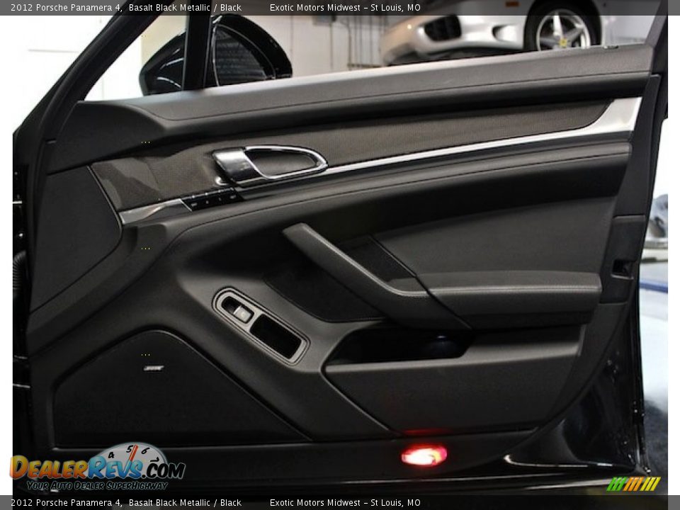 Door Panel of 2012 Porsche Panamera 4 Photo #28