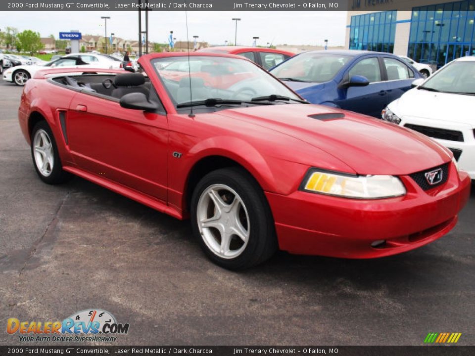 Front 3/4 View of 2000 Ford Mustang GT Convertible Photo #3