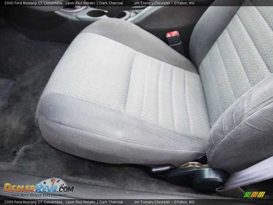 2000 Ford Mustang GT Convertible Laser Red Metallic / Dark Charcoal Photo #17