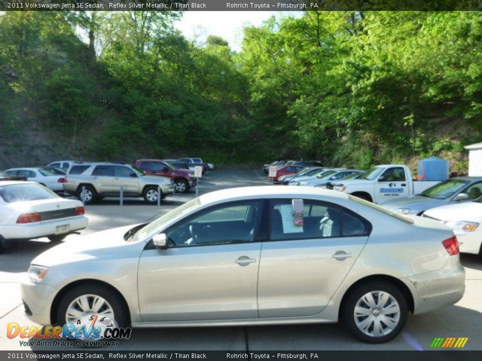 2011 Volkswagen Jetta SE Sedan Reflex Silver Metallic / Titan Black Photo #2