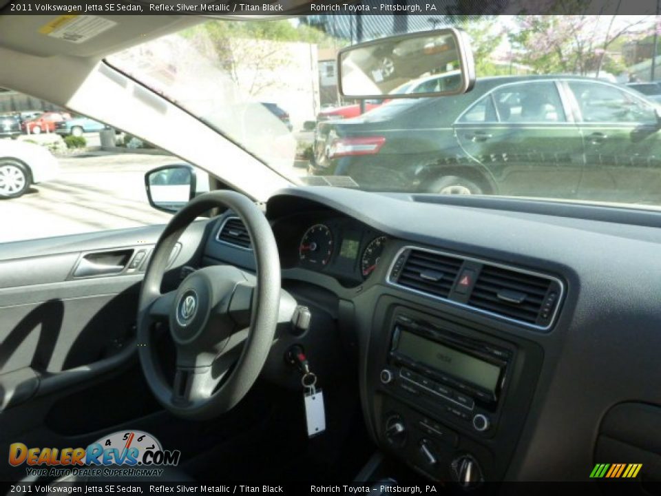 2011 Volkswagen Jetta SE Sedan Reflex Silver Metallic / Titan Black Photo #7