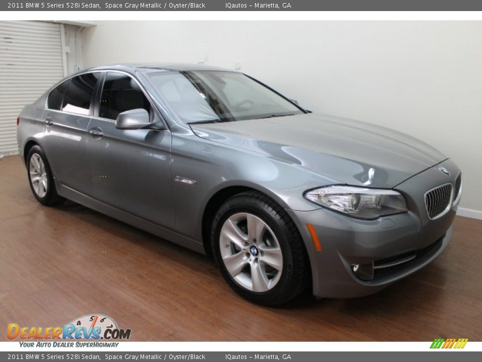 2011 BMW 5 Series 528i Sedan Space Gray Metallic / Oyster/Black Photo #2