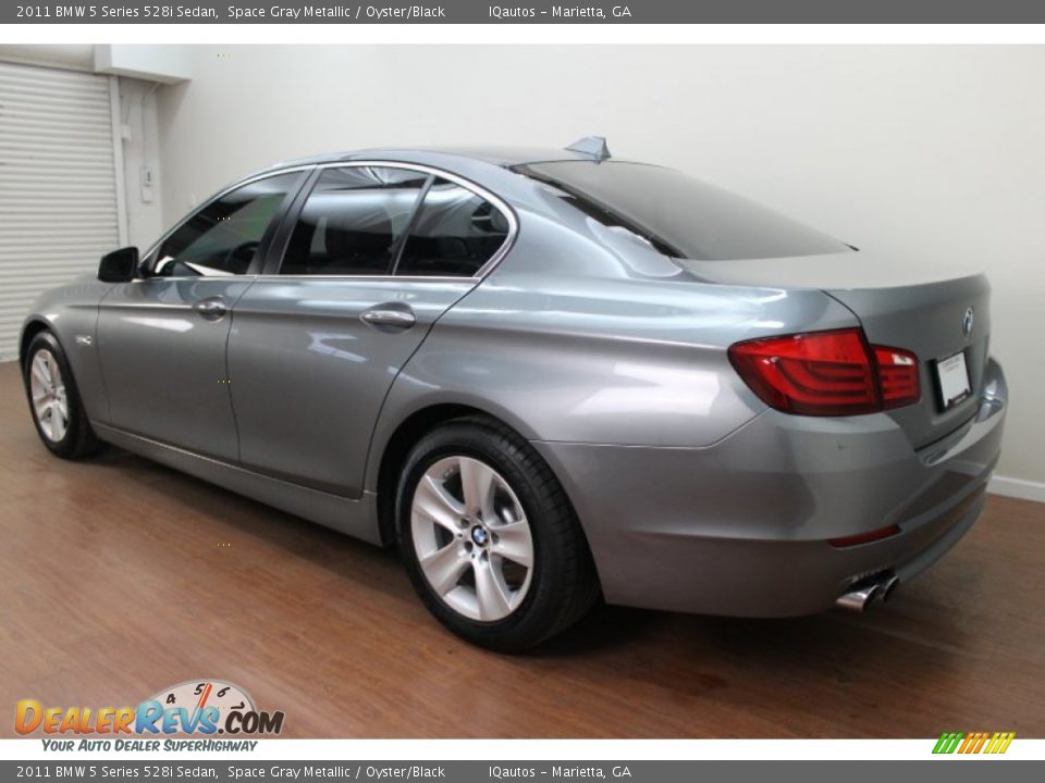 2011 BMW 5 Series 528i Sedan Space Gray Metallic / Oyster/Black Photo #4