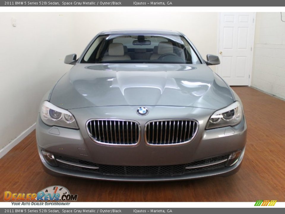 2011 BMW 5 Series 528i Sedan Space Gray Metallic / Oyster/Black Photo #5