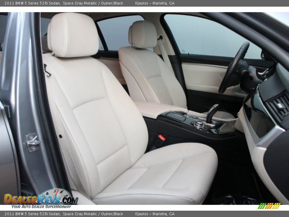 Front Seat of 2011 BMW 5 Series 528i Sedan Photo #18