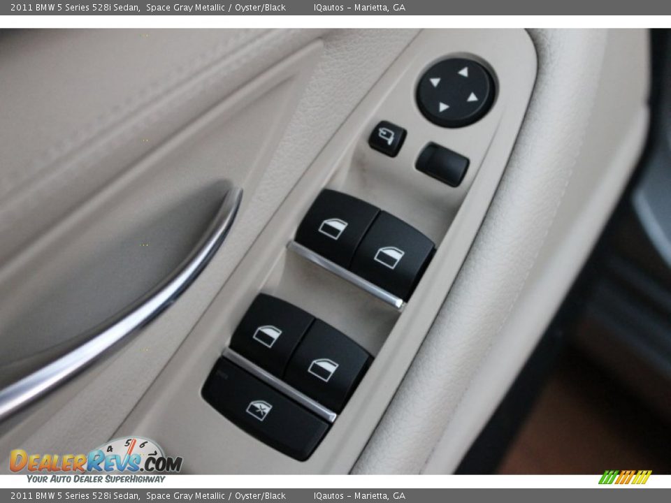 Controls of 2011 BMW 5 Series 528i Sedan Photo #21