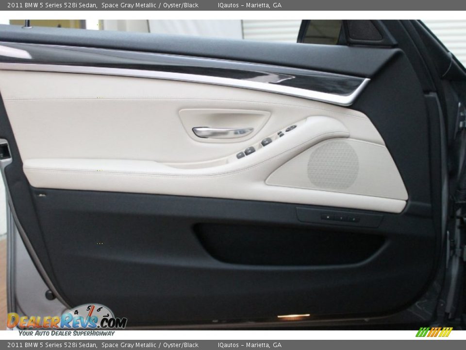 Door Panel of 2011 BMW 5 Series 528i Sedan Photo #25