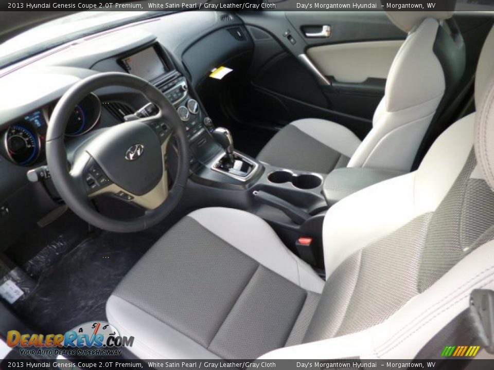 2013 Hyundai Genesis Coupe 2.0T Premium White Satin Pearl / Gray Leather/Gray Cloth Photo #16