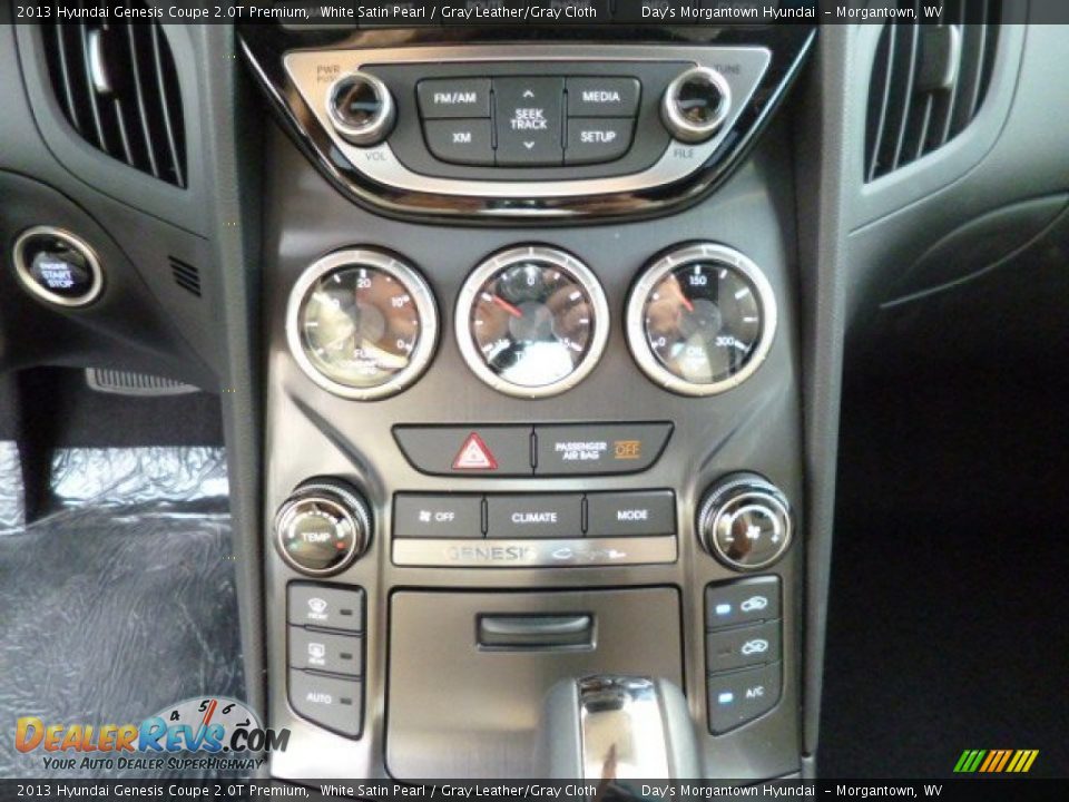 2013 Hyundai Genesis Coupe 2.0T Premium White Satin Pearl / Gray Leather/Gray Cloth Photo #19