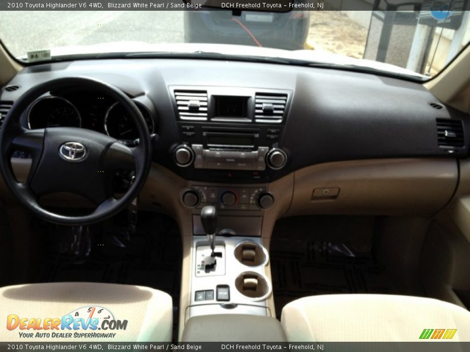 2010 Toyota Highlander V6 4WD Blizzard White Pearl / Sand Beige Photo #12