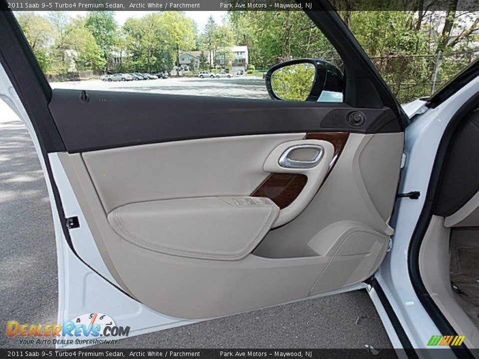 2011 Saab 9-5 Turbo4 Premium Sedan Arctic White / Parchment Photo #9