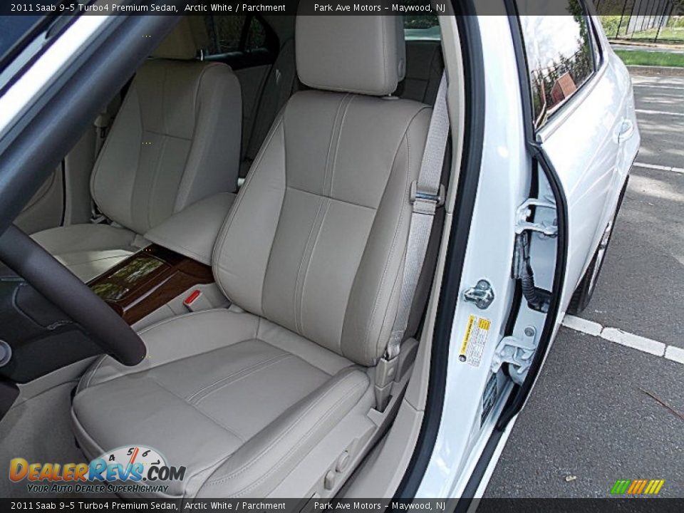 2011 Saab 9-5 Turbo4 Premium Sedan Arctic White / Parchment Photo #10