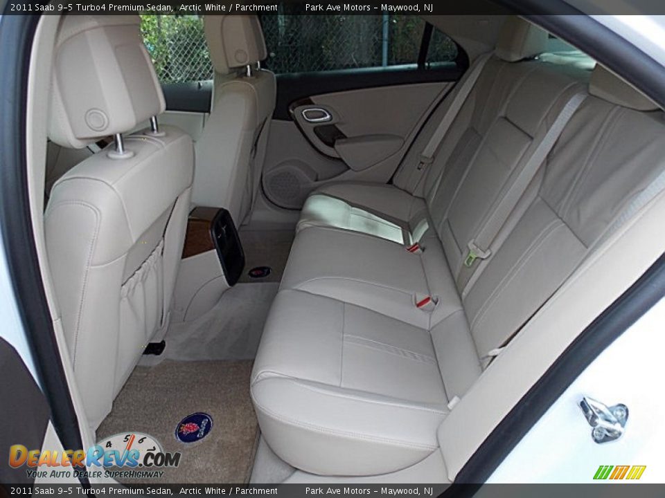 2011 Saab 9-5 Turbo4 Premium Sedan Arctic White / Parchment Photo #16