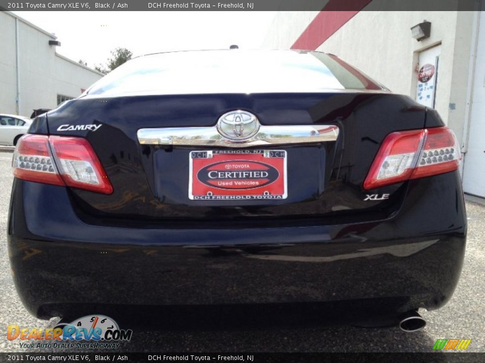 2011 Toyota Camry XLE V6 Black / Ash Photo #5