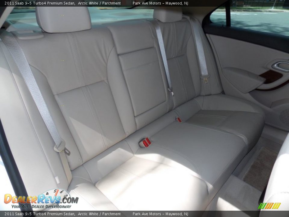 2011 Saab 9-5 Turbo4 Premium Sedan Arctic White / Parchment Photo #22