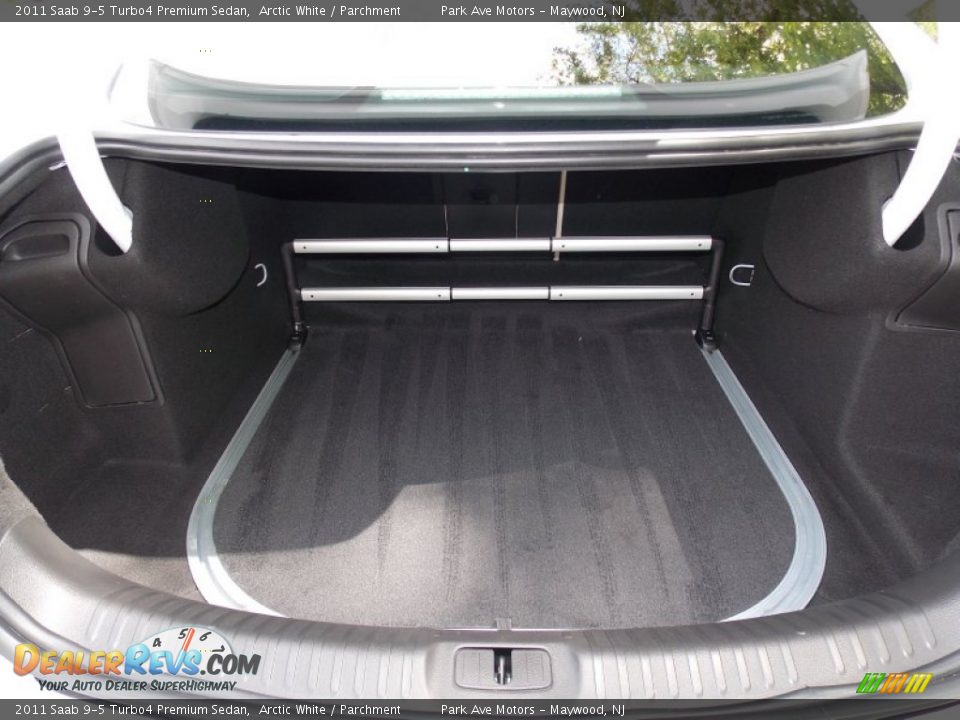 2011 Saab 9-5 Turbo4 Premium Sedan Arctic White / Parchment Photo #24
