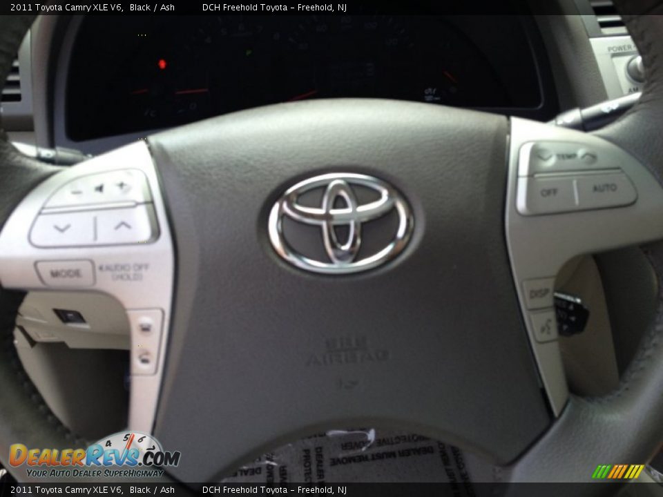 2011 Toyota Camry XLE V6 Black / Ash Photo #20