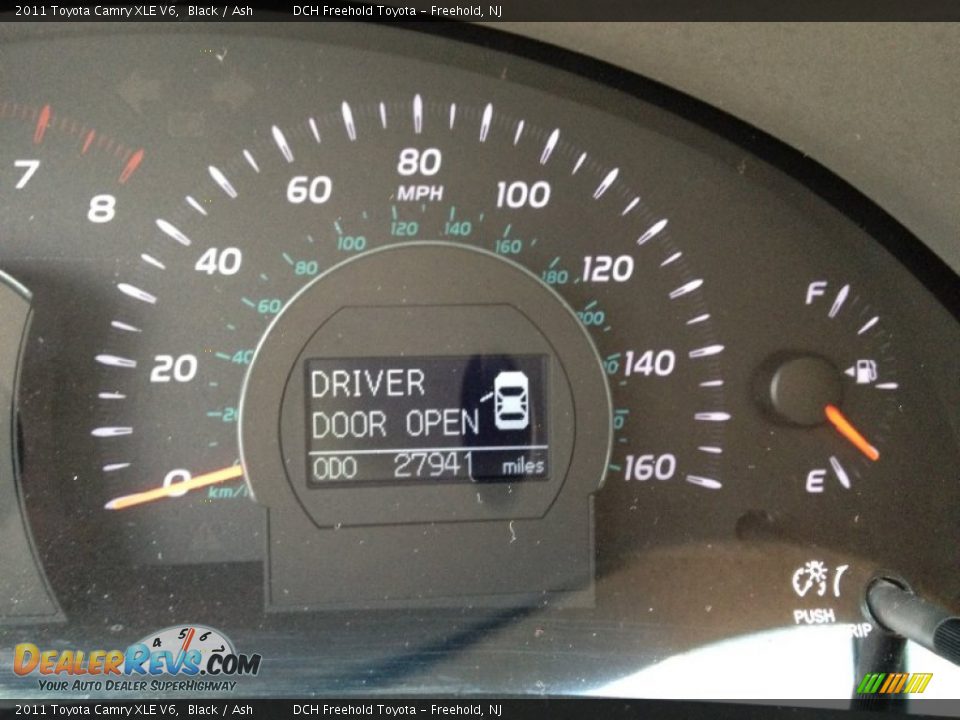 2011 Toyota Camry XLE V6 Black / Ash Photo #21