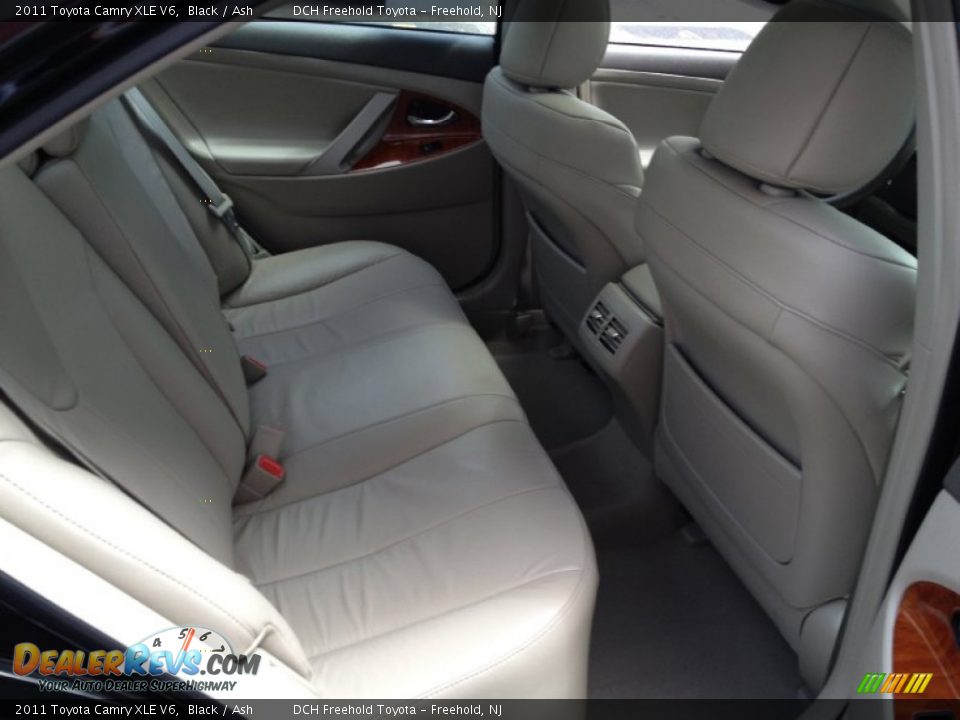2011 Toyota Camry XLE V6 Black / Ash Photo #25