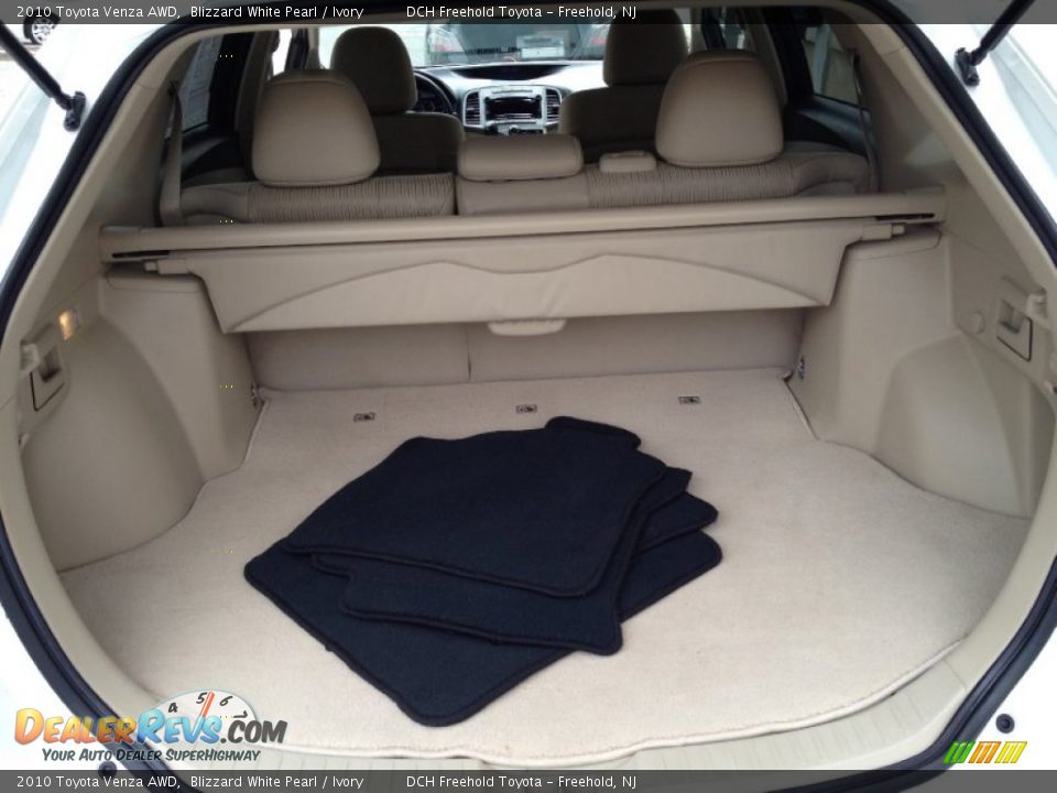 2010 Toyota Venza AWD Blizzard White Pearl / Ivory Photo #21