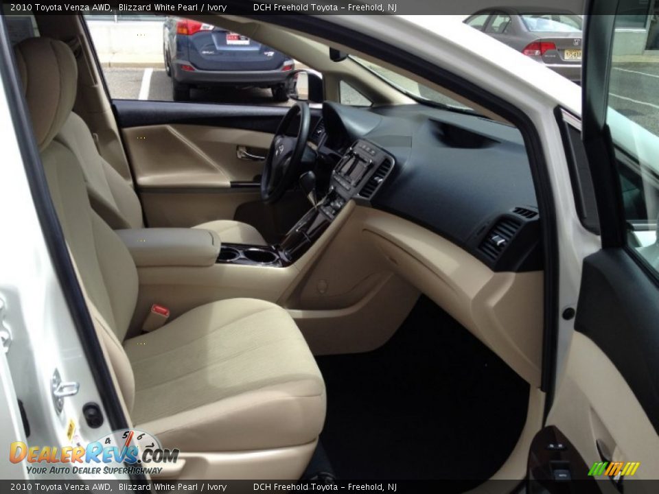 2010 Toyota Venza AWD Blizzard White Pearl / Ivory Photo #27