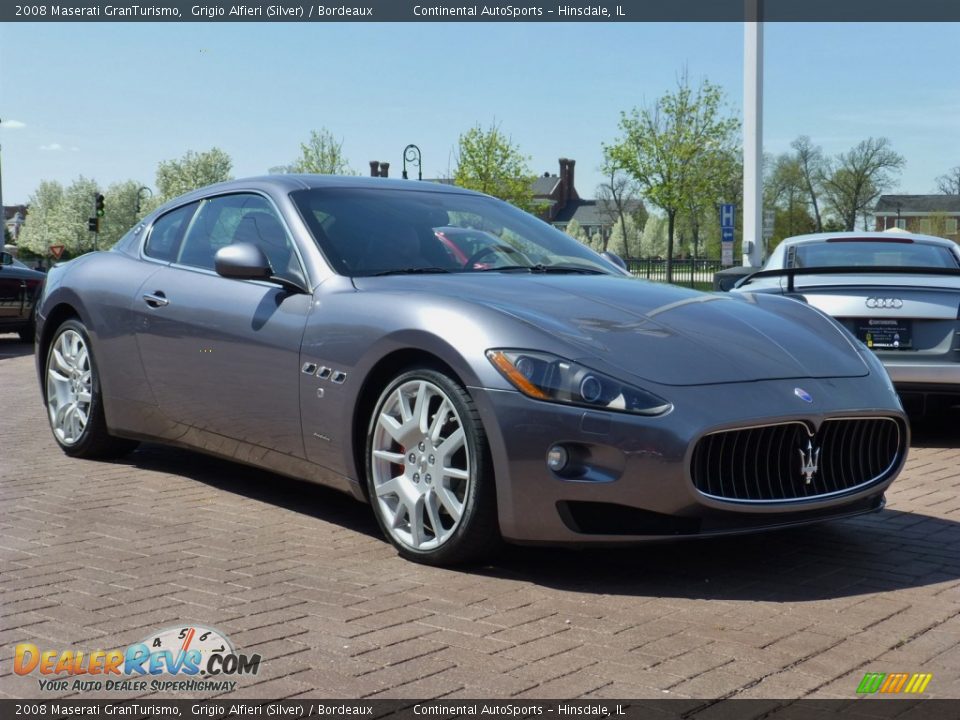 Front 3/4 View of 2008 Maserati GranTurismo  Photo #7