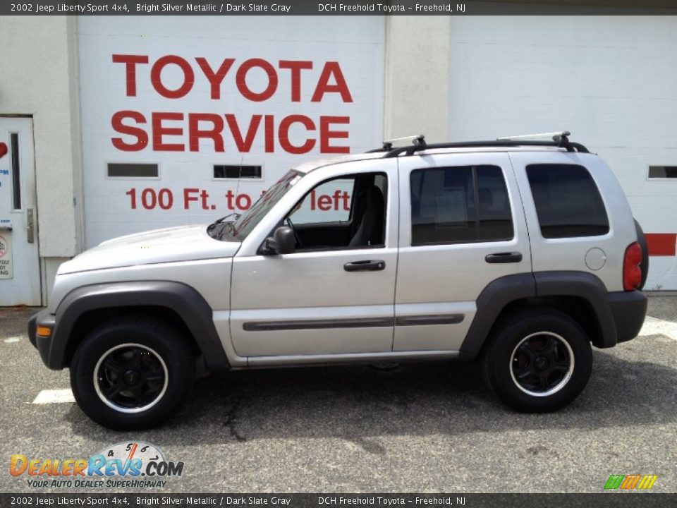 2002 Jeep Liberty Sport 4x4 Bright Silver Metallic / Dark Slate Gray Photo #3