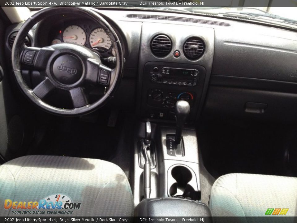 2002 Jeep Liberty Sport 4x4 Bright Silver Metallic / Dark Slate Gray Photo #11