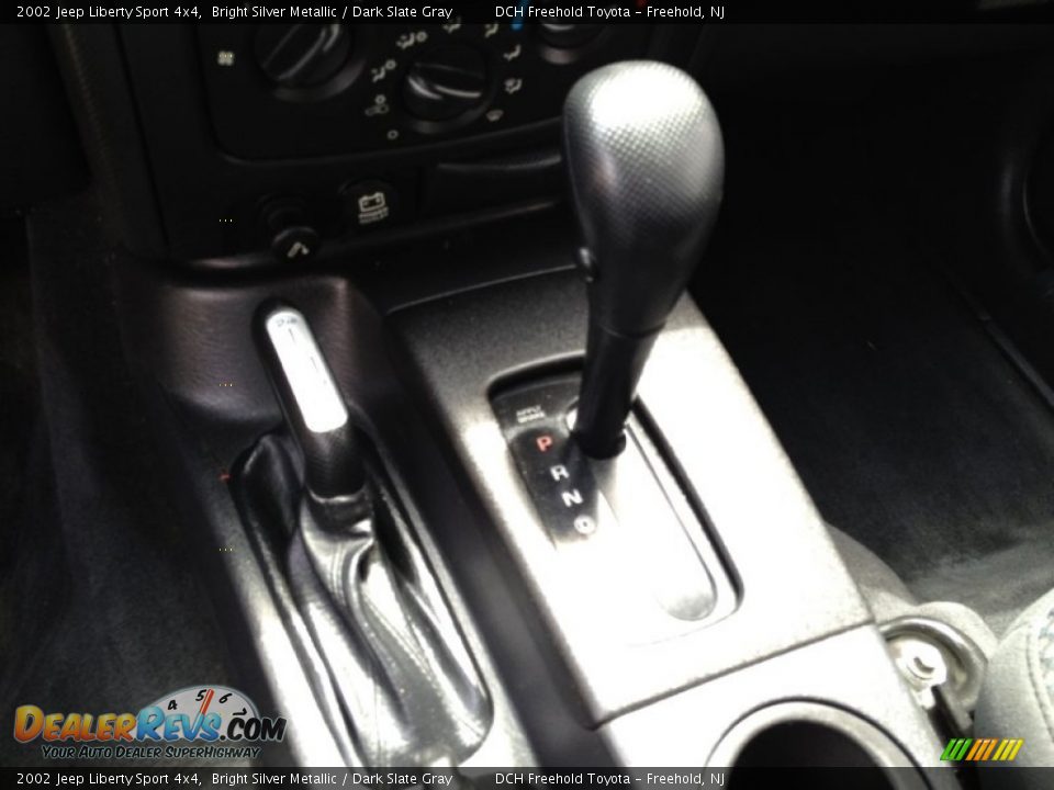 2002 Jeep Liberty Sport 4x4 Bright Silver Metallic / Dark Slate Gray Photo #17