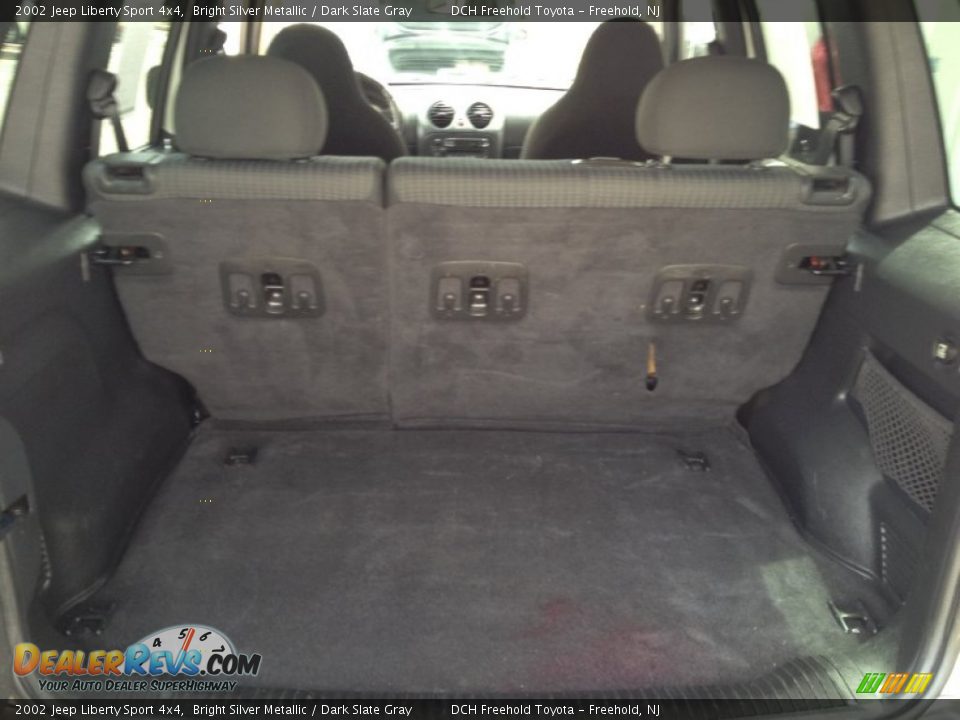 2002 Jeep Liberty Sport 4x4 Bright Silver Metallic / Dark Slate Gray Photo #20