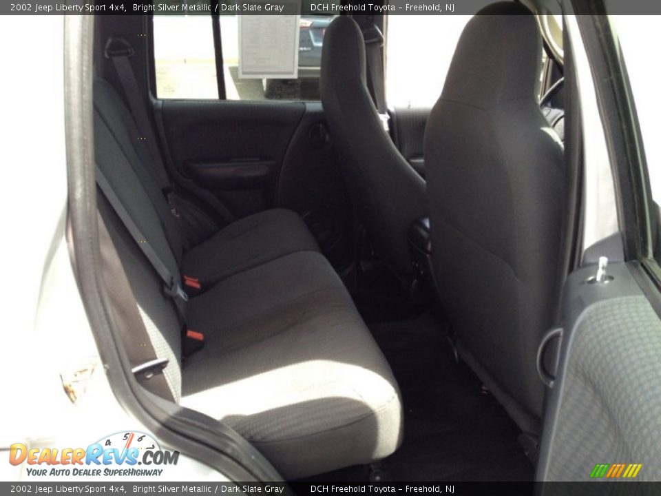 2002 Jeep Liberty Sport 4x4 Bright Silver Metallic / Dark Slate Gray Photo #23