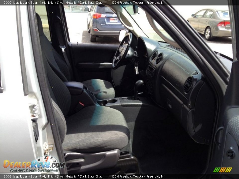 2002 Jeep Liberty Sport 4x4 Bright Silver Metallic / Dark Slate Gray Photo #25